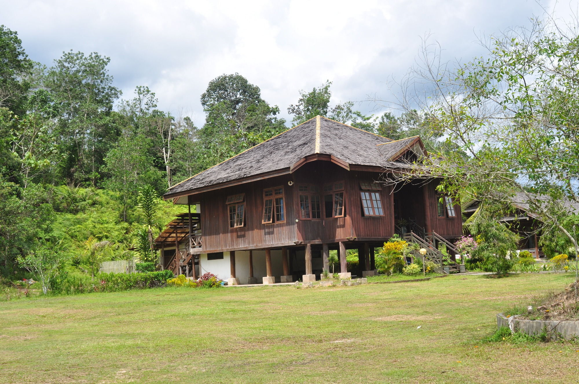 Samboja Lodge Баликпапан Экстерьер фото